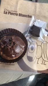 ショコラティエ ラ・ピエール・ブランシュ 元町店