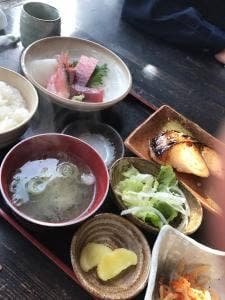 めのじや