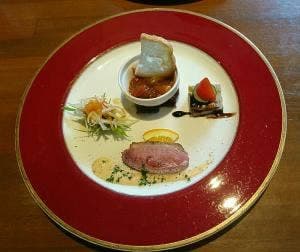 自然素材のビストロ しろう亭