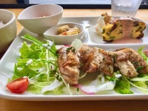 iq cafe&dining