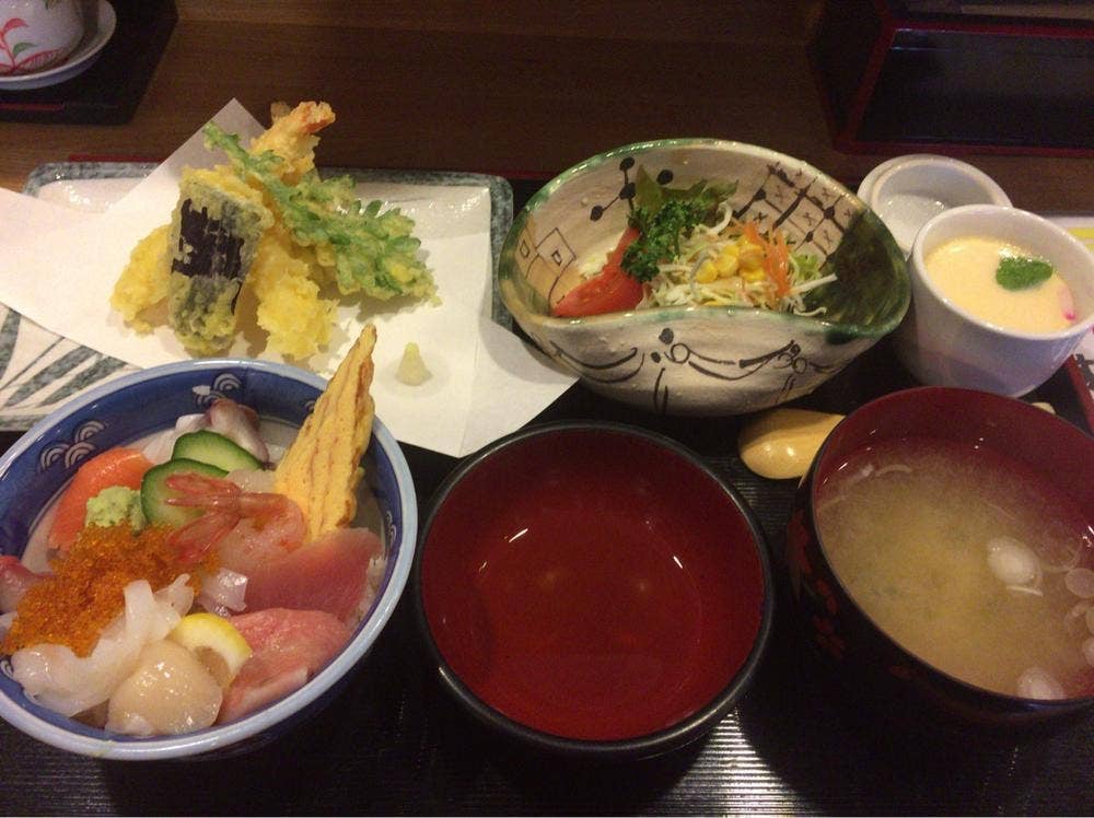 にぎり どってん家