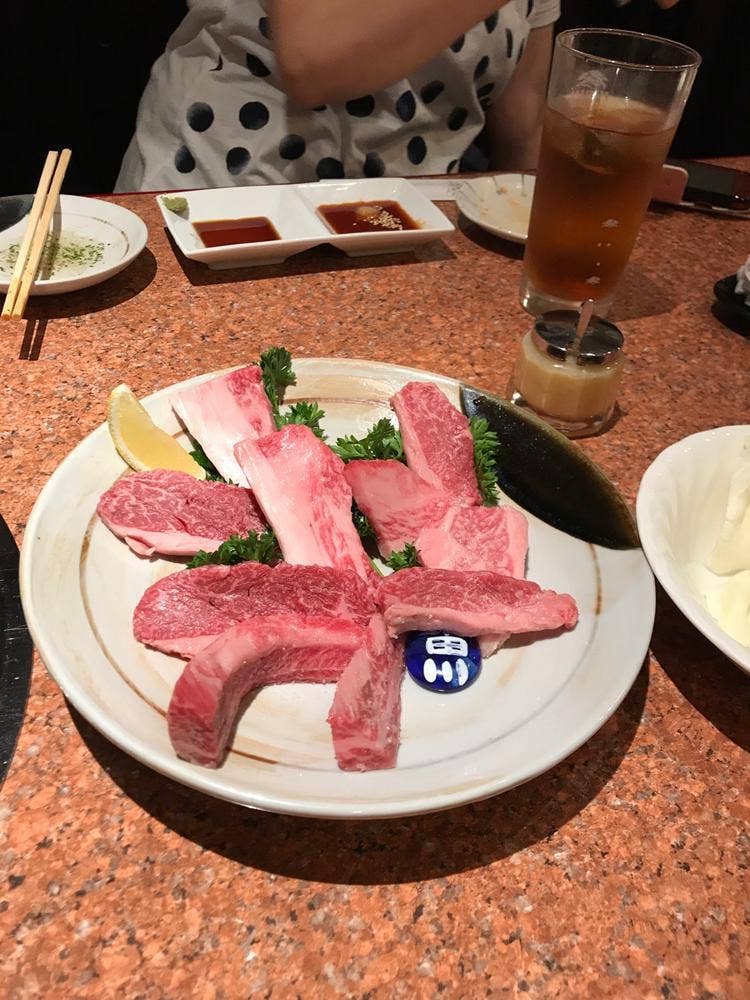 炭火焼肉ふうふう亭