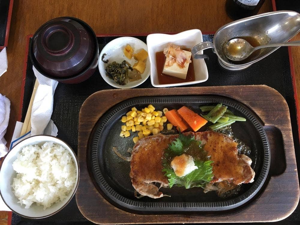 天山カントリークラブ レストラン