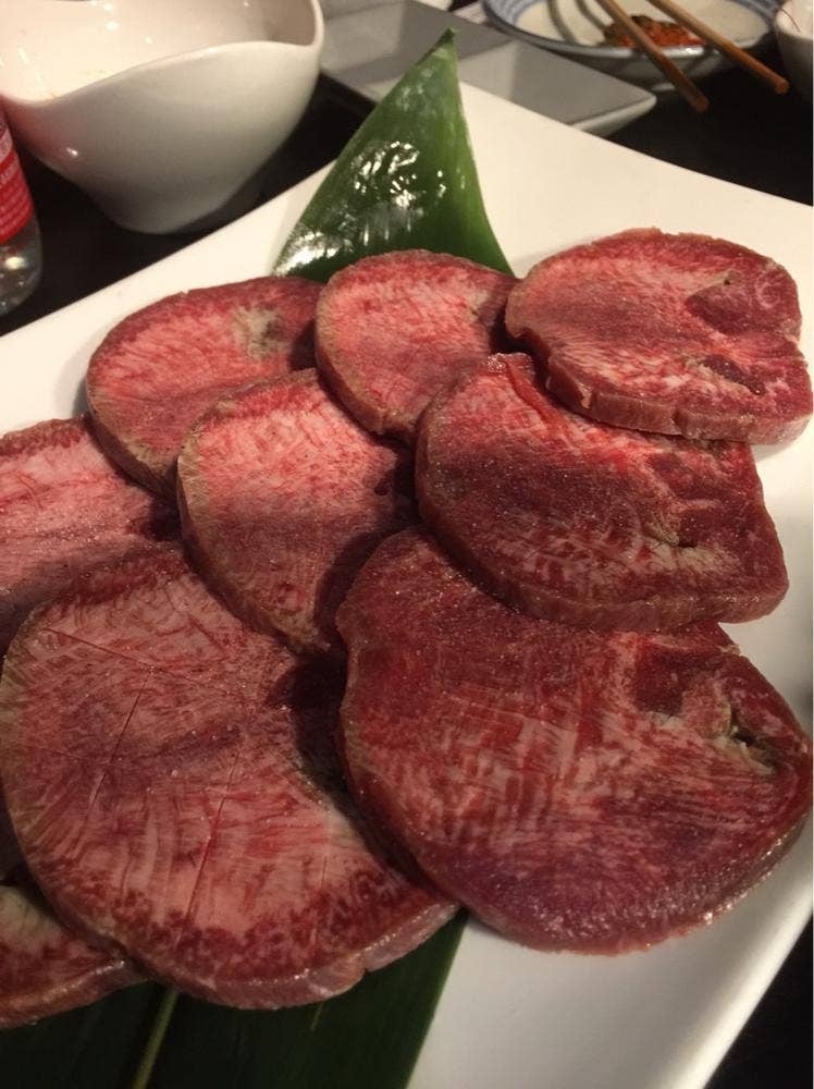 炭火焼肉居酒屋 しん吉や