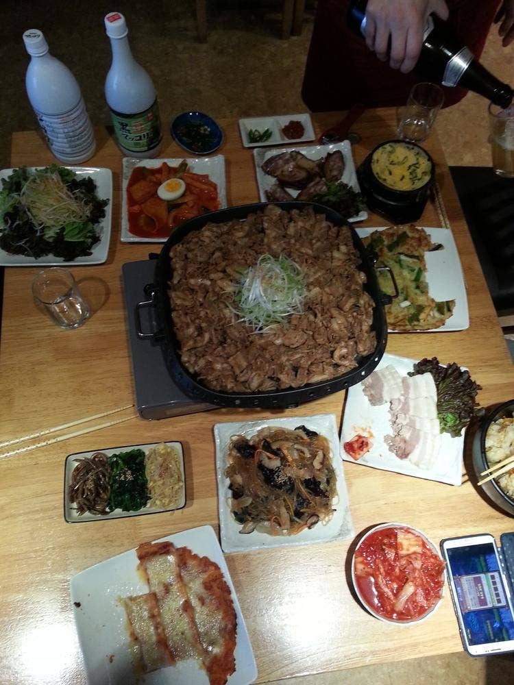 韓国料理 豚兄