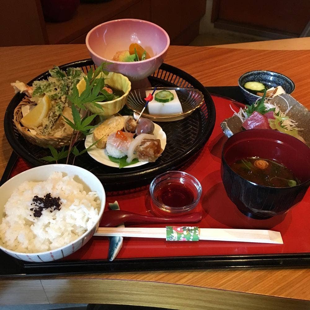 四季の味 しんや