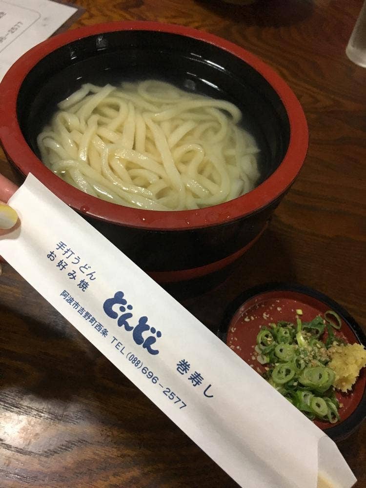 どんどんうどん店