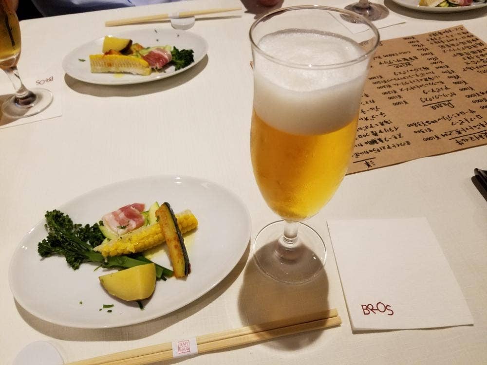 Restaurant & bar BROS