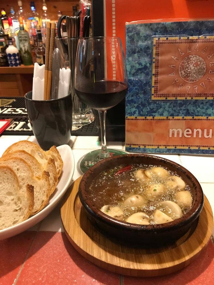 スペインバル&タパス Sol y Luna