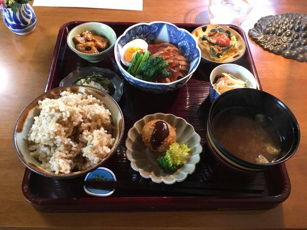 きんしゃり食堂