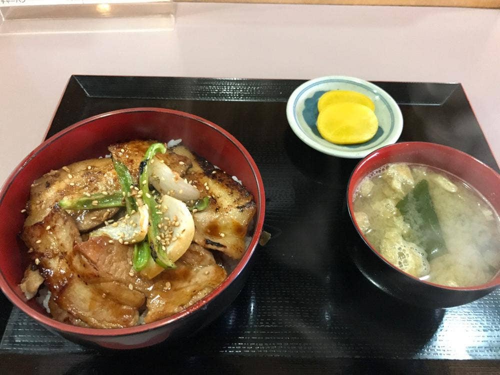 ぶた丼 ペコ