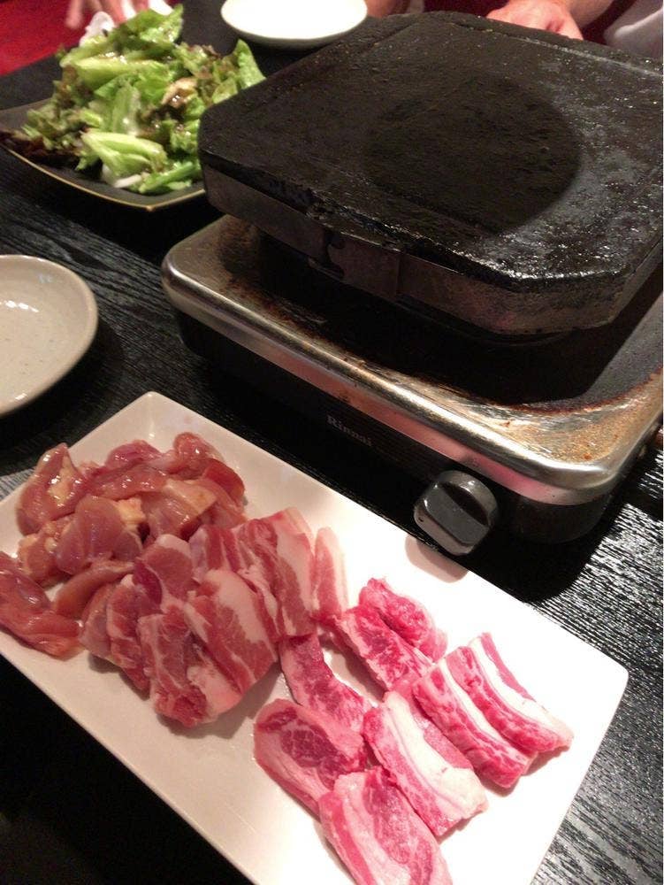 個室溶岩焼 TO.TO.RO