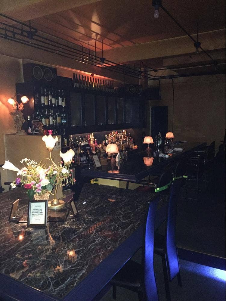 J's BAR