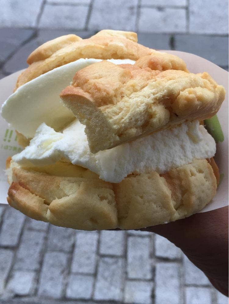 世界で2番めにおいしい焼きたてメロンパンアイス 函館店