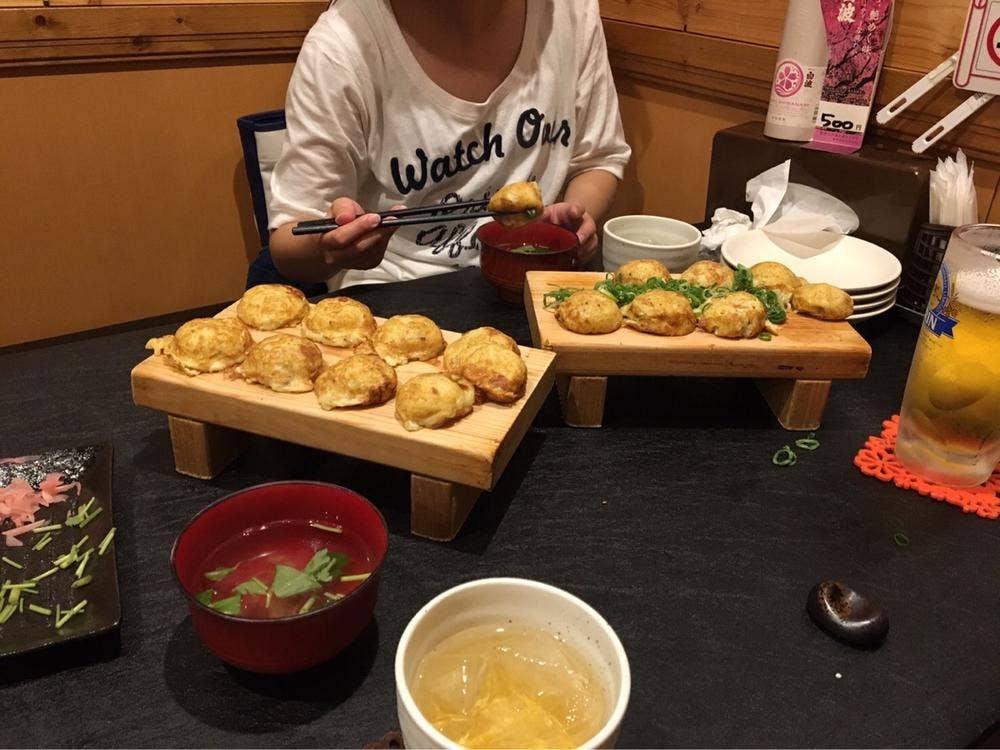でこや