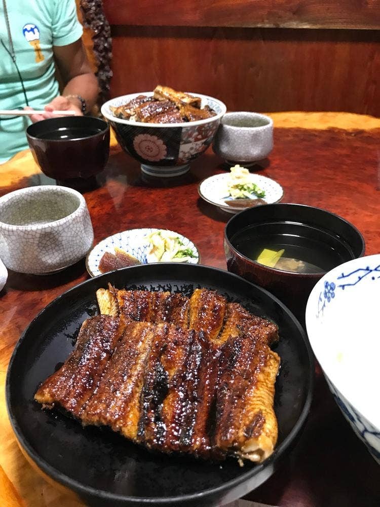 うな長