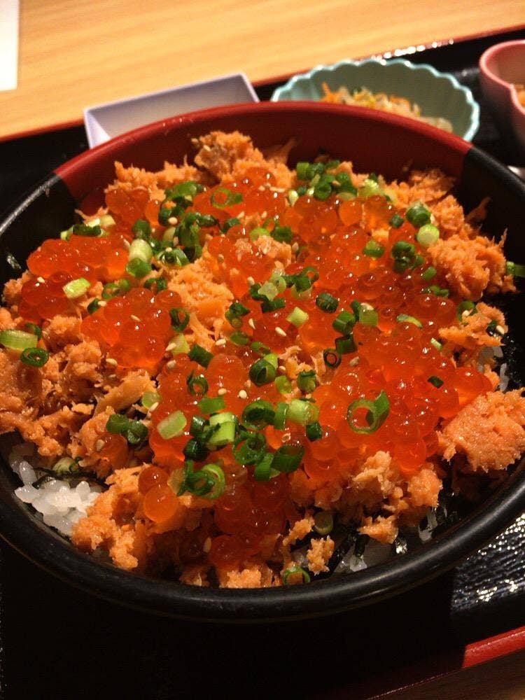 炉端焼き 鷹島本まぐろ 魚然