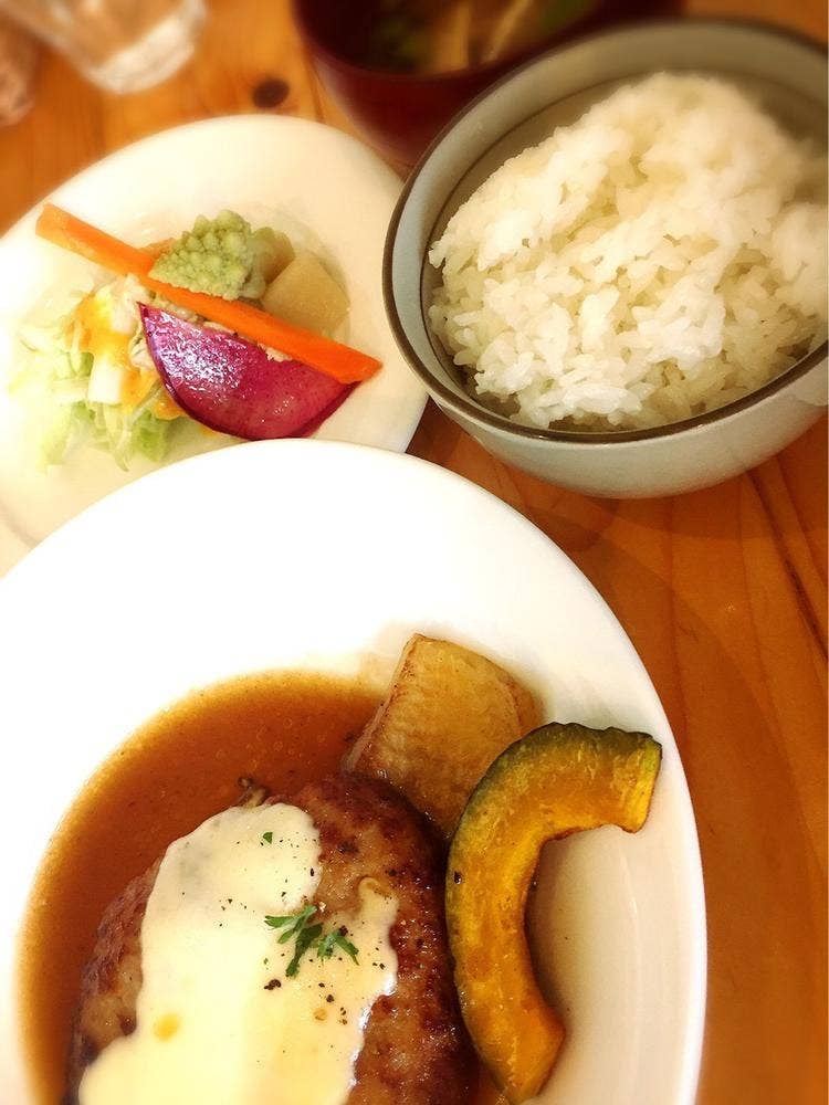つばめ食堂
