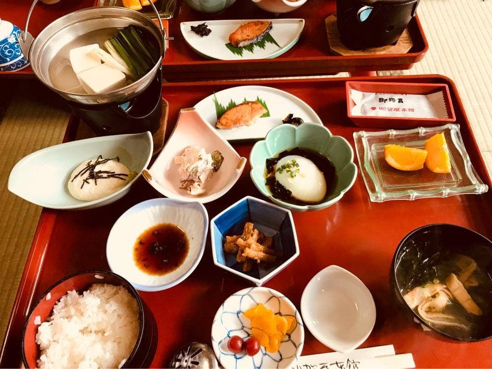 明賀屋 本館