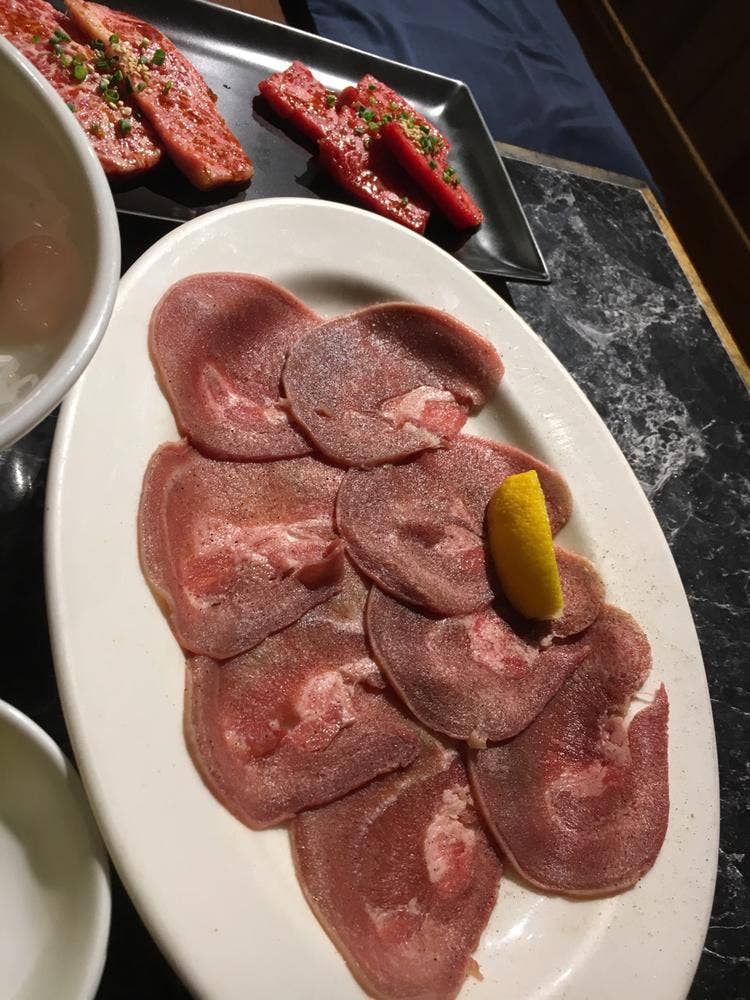 カルビホルモンセンター 雑餉隈店