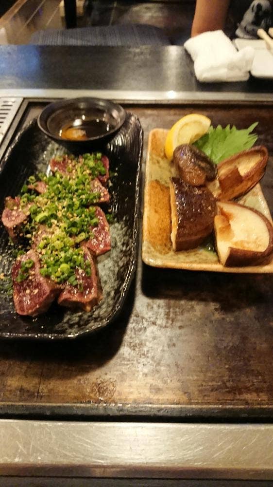 韓国系鉄板居酒屋 山壱商店