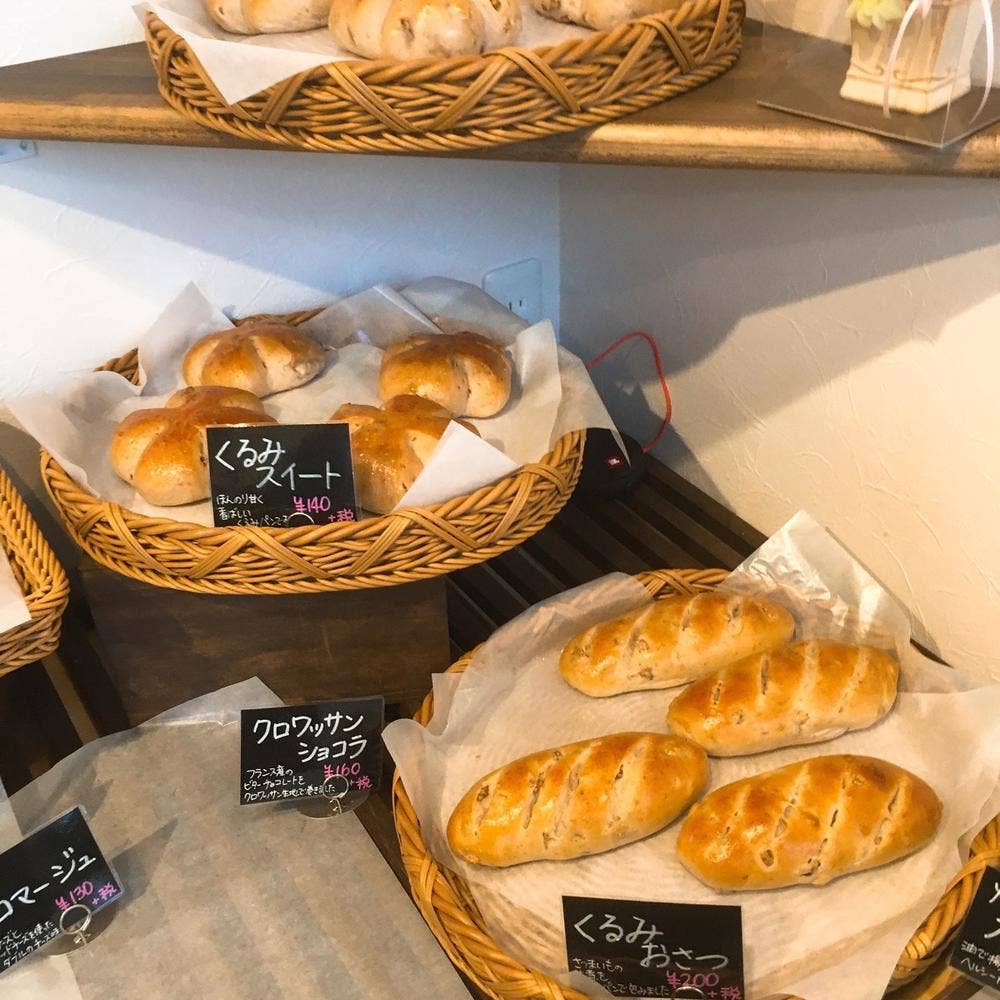 町の小さなパン屋さん momo