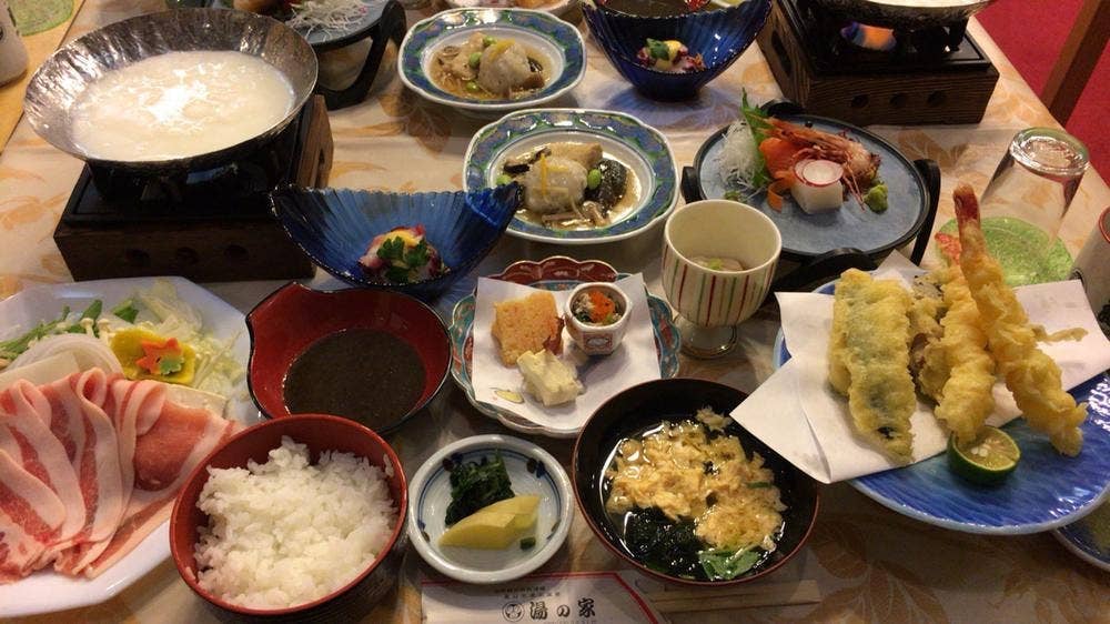 湖畔の宿 湯の家