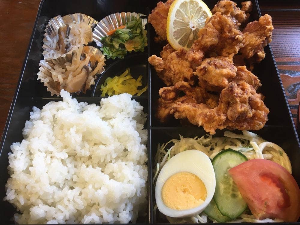シャトル