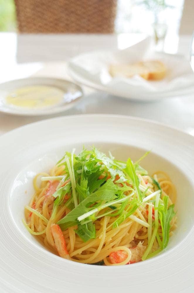 RESTAURANT & WEDDING LAUT