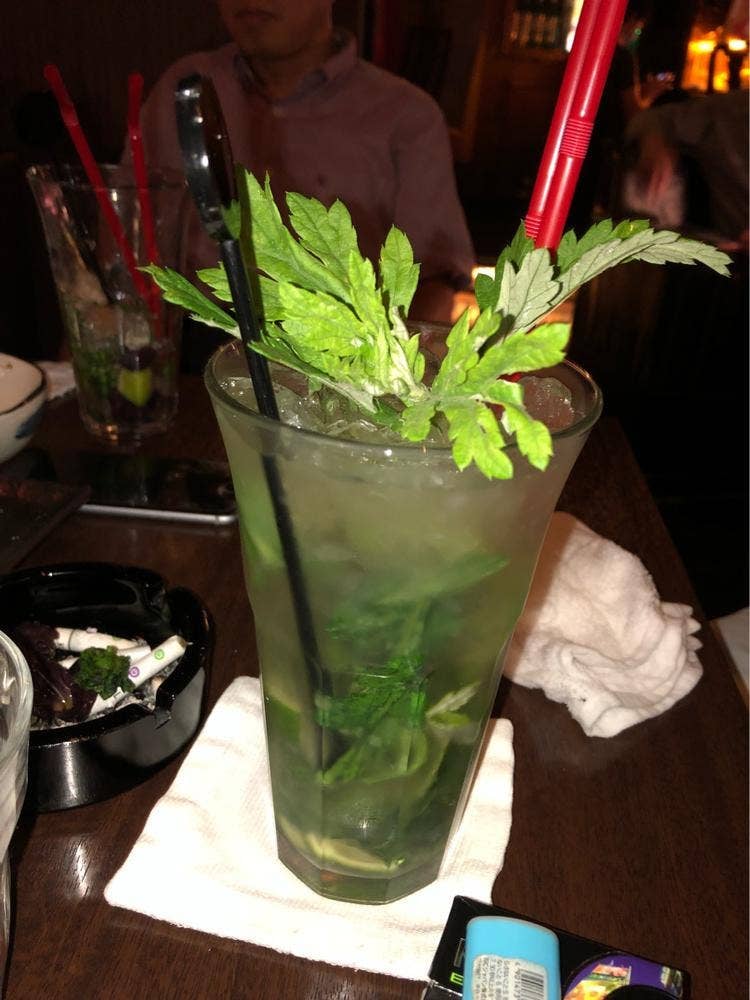 Applause Bar & Dish