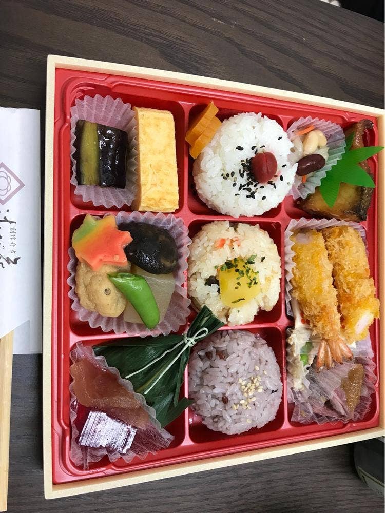 創作弁当 辻が花 博多本店
