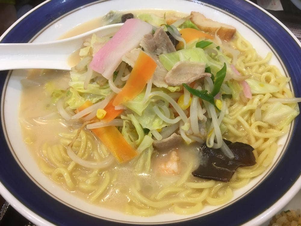 リンガーハット 町屋サンポップ店