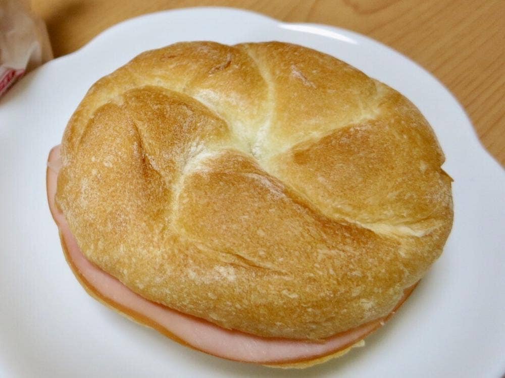 志津屋 京阪三条店