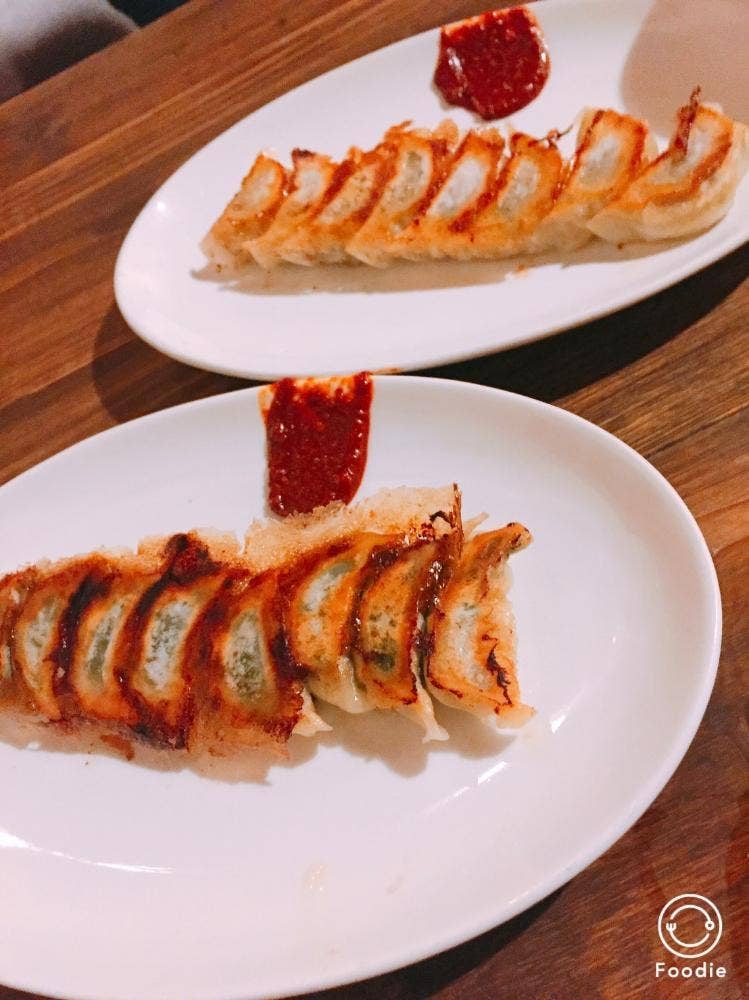骨折り餃子貴月春日店