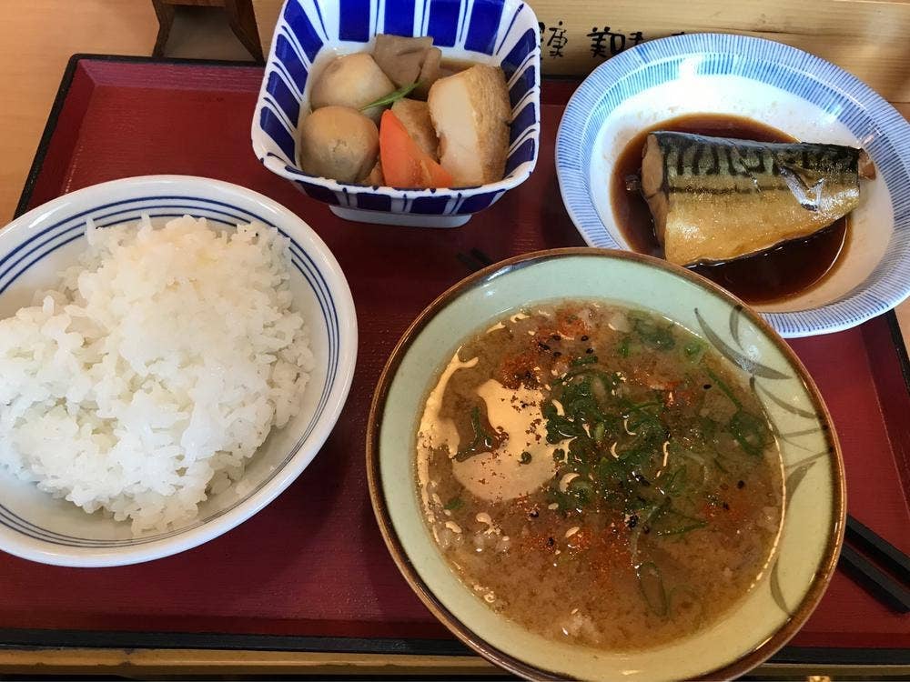 三郷たかの食堂