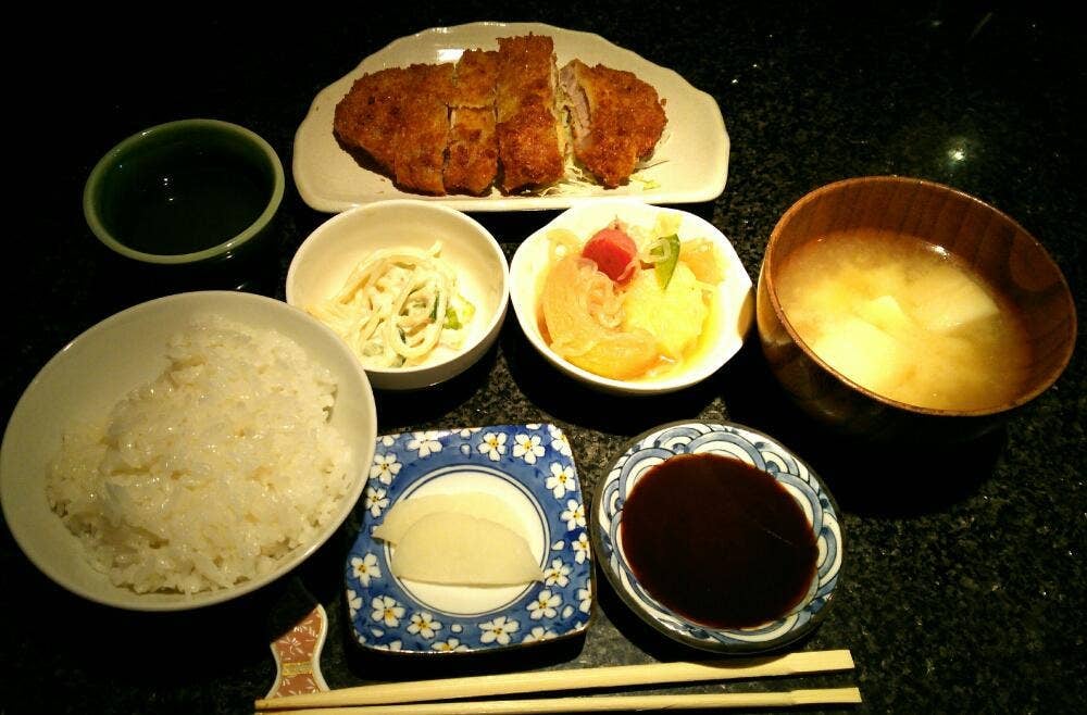 漣