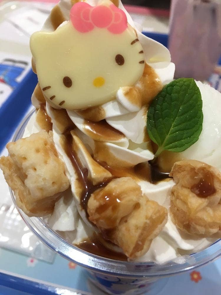 ハローキティ ハッピーフライトカフェ