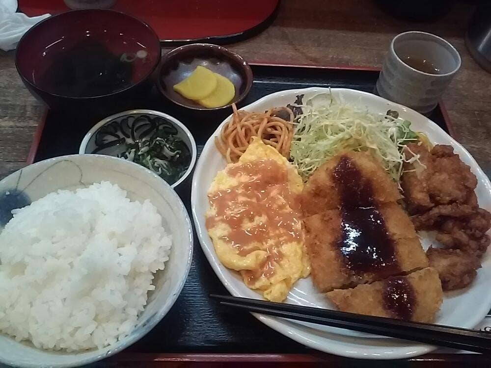 くいもんや ひでよし