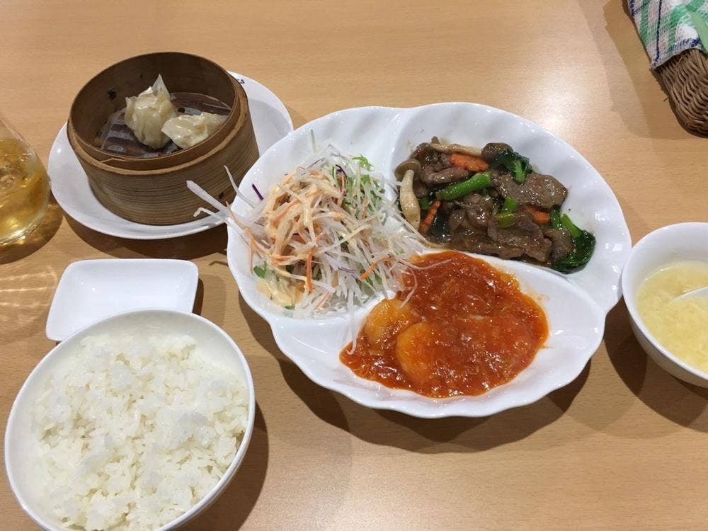 中華バル 魔法のキッチン