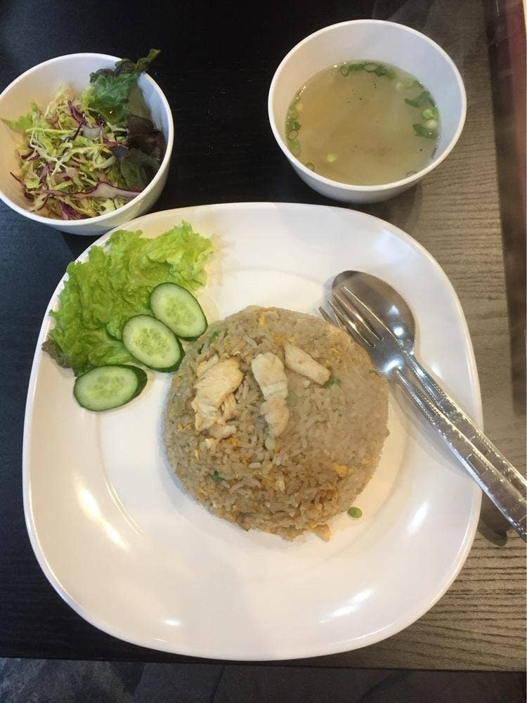 タイの食堂 Kamakura Baan Hua Don