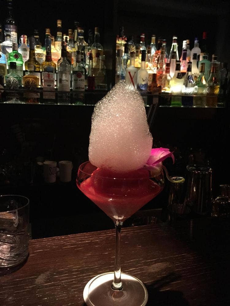 アークラウンジアンドバー