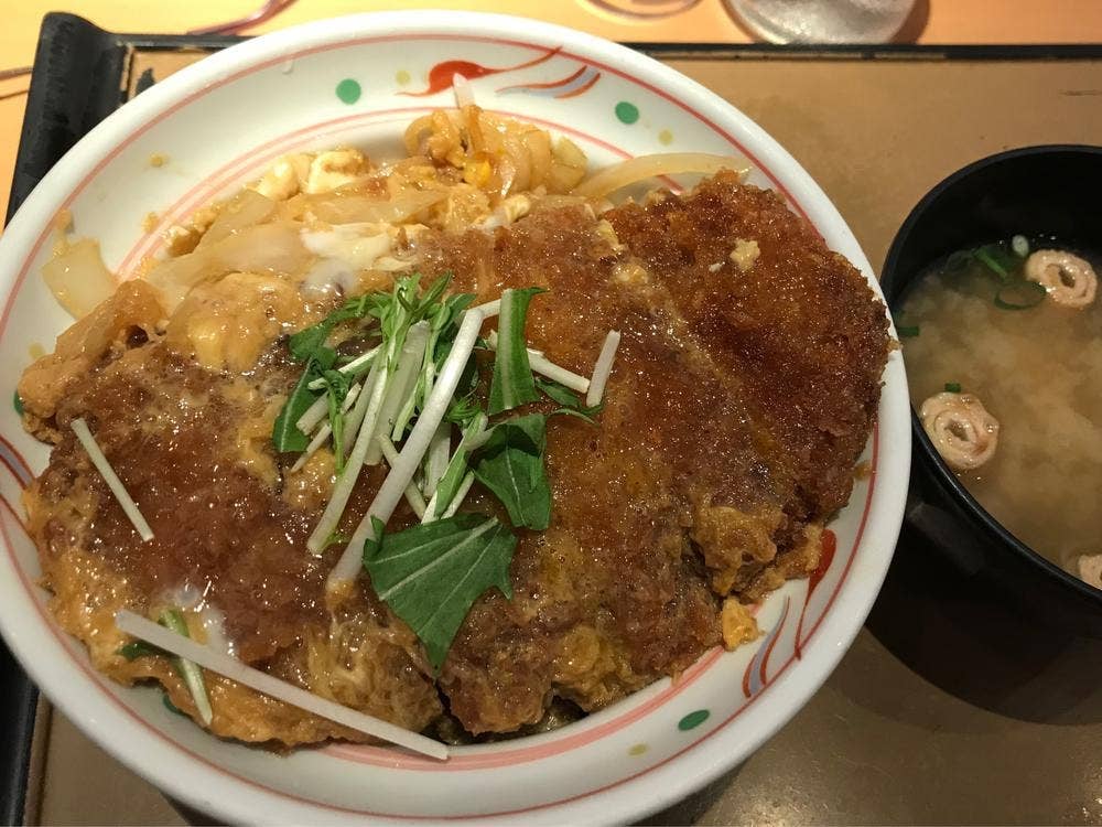 やよい軒 日の出町店