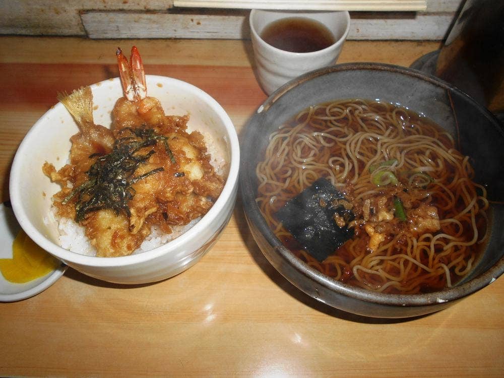 伊豆屋
