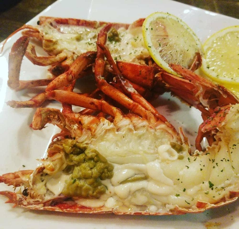 海老炉端 orb 裏天満ちょうちん通り店