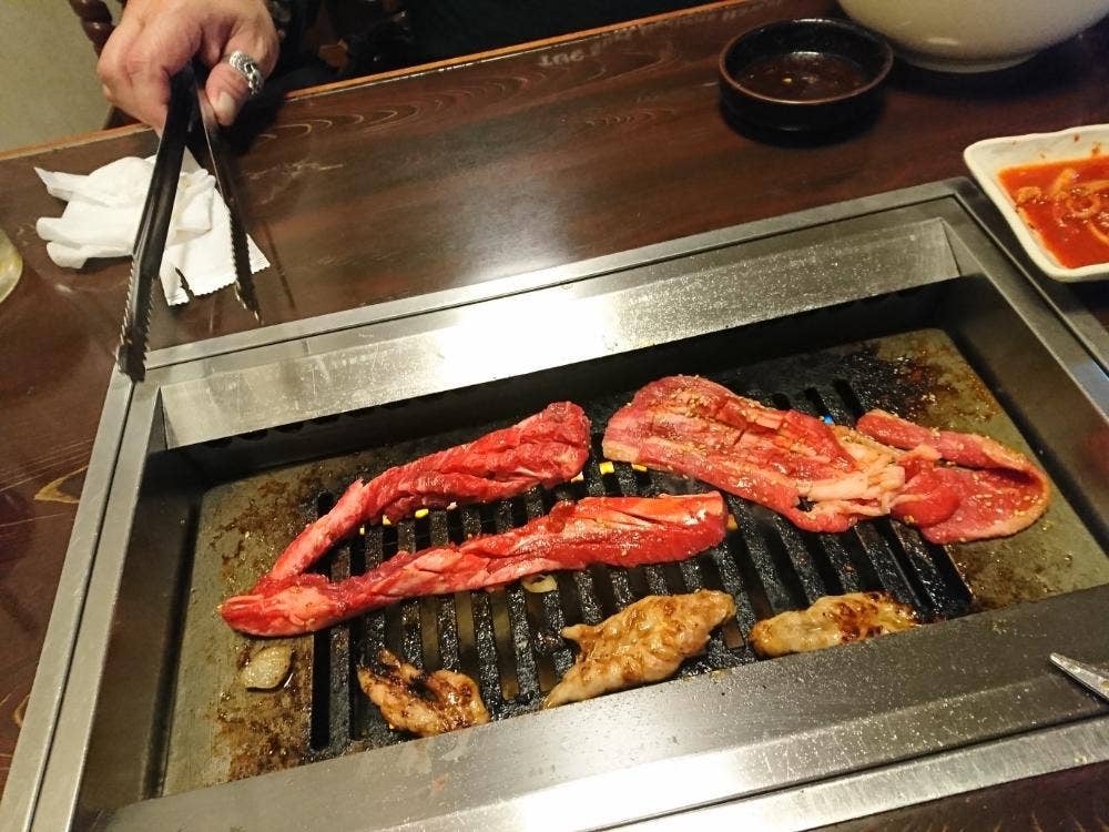 焼肉味園