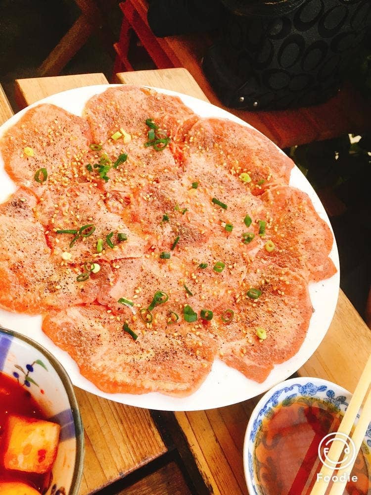 炭火焼ホルモン マダン