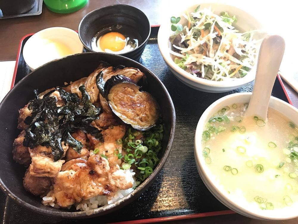 うましか 串焼きどんぶり