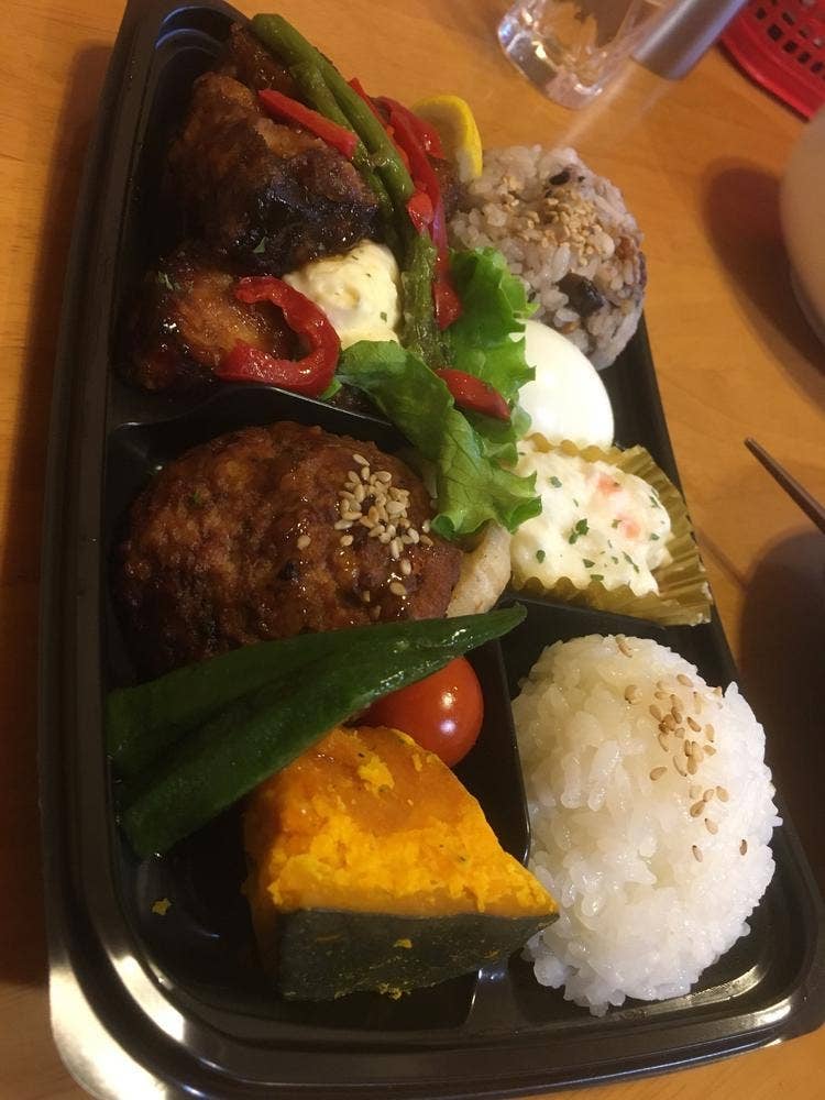 eashion 新越谷ヴァリエ店