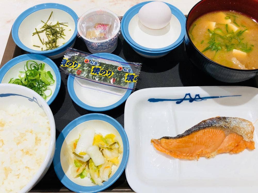 松屋 元町東口店