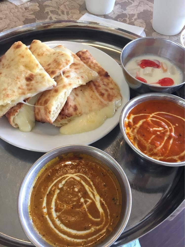 ビスヌ 百年公園店